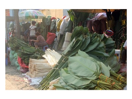 Phiên chợ lá độc đáo “năm 1 lần” giữa Sài Gòn