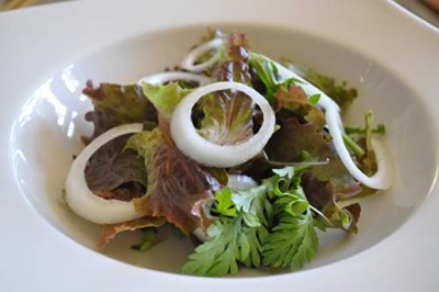 Salad Tataki cá ngừ - món ngon của người sành ăn