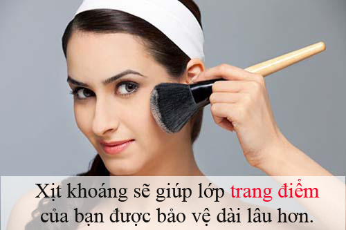 Xịt khoáng đúng cách để làn da tươi trẻ