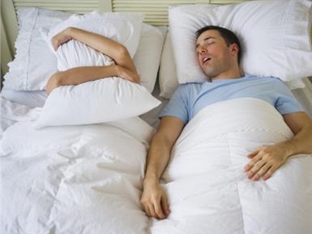 Những phương pháp đơn giản giúp dừng ngủ ngáy ban đêm