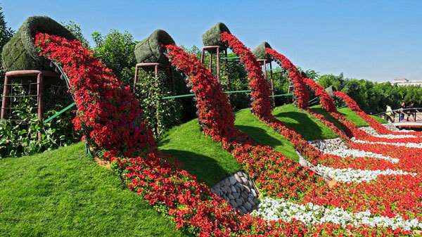 Dubai chơi trội với vườn hoa lớn nhất thế giới ngay giữa sa mạc