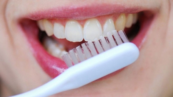 Sai lầm thường gặp khi sử dụng bàn chải đánh răng    