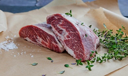 Choáng váng: Thịt lợn đen được bán giá hàng chục triệu đồng/kg