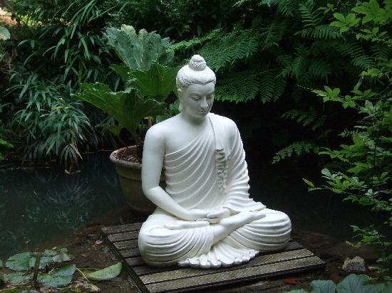 Cách bày tượng Phật trong nhà
