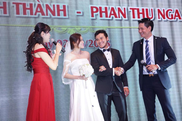 Bất ngờ với cát-sê hát đám cưới giá 'khủng' của Phi Nhung    