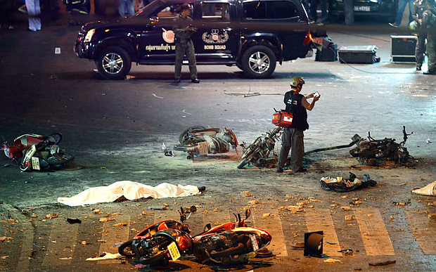 Đánh bom kinh hoàng tại Bangkok, hàng trăm người thương vong