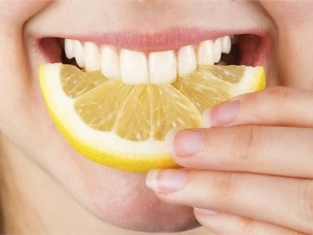 Làm trắng răng tự nhiên an toàn đơn giản hiệu quả .