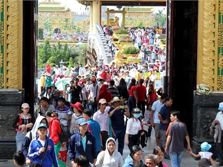 Hàng nghìn người chen nhau ngày Đại Nam miễn phí vé
