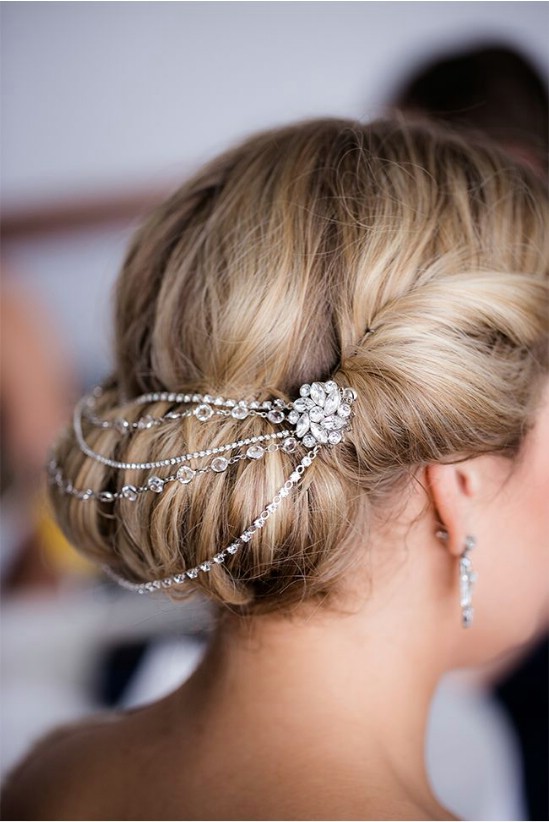 Chọn trang sức cổ tích cho tóc cô dâu ngày cưới