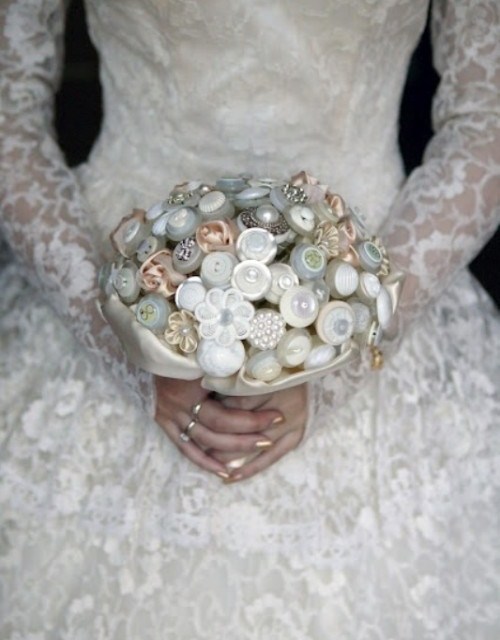 Tròn mắt ngắm những bó hoa cô dâu cực "độc" trong ngày cưới