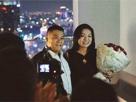 Sài Gòn: Màn cầu hôn đầy bất ngờ ở khách sạn sang trọng của cặp đôi yêu nhau 12 năm