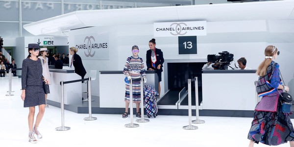 Choáng ngợp trước sân bay vĩ đại của "hãng hàng không" Chanel