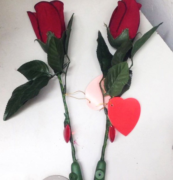 70.000 đồng một bông hoa hồng 'biết nói' ở Hà Nội