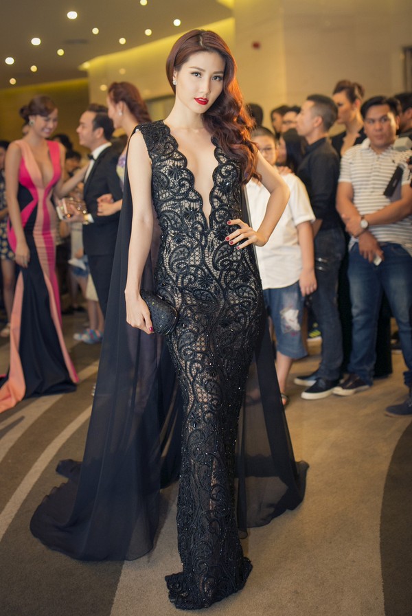 Dàn sao Việt váy áo lộng lẫy hội ngộ tại sự kiện
