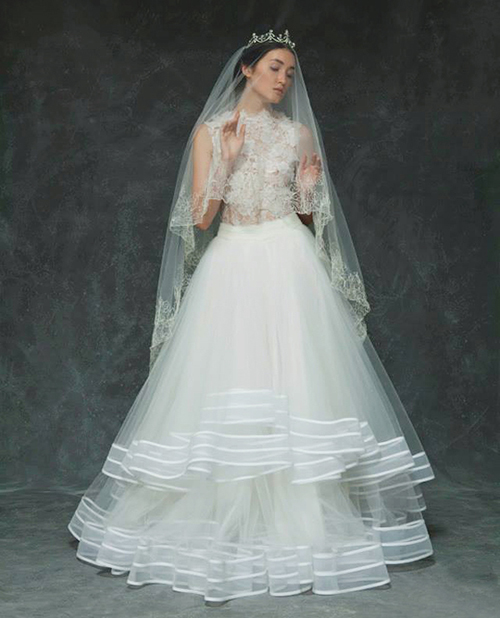 15 mẫu váy cưới lộng lẫy của 'công chúa tuyết'