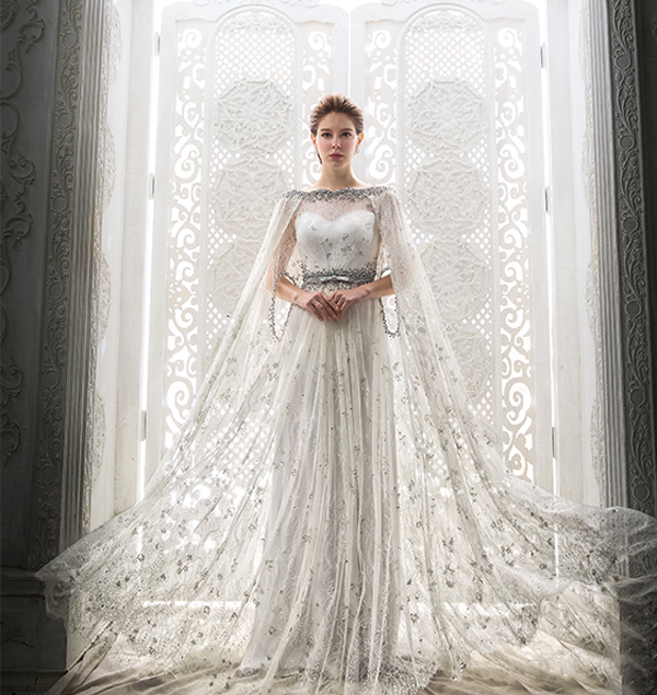 15 mẫu váy cưới lộng lẫy của 'công chúa tuyết'