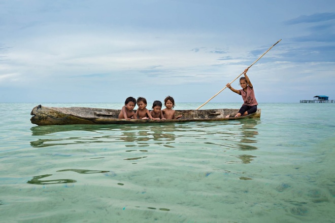 Cuộc sống trôi nổi trên mặt nước ở hòn đảo Malaysia